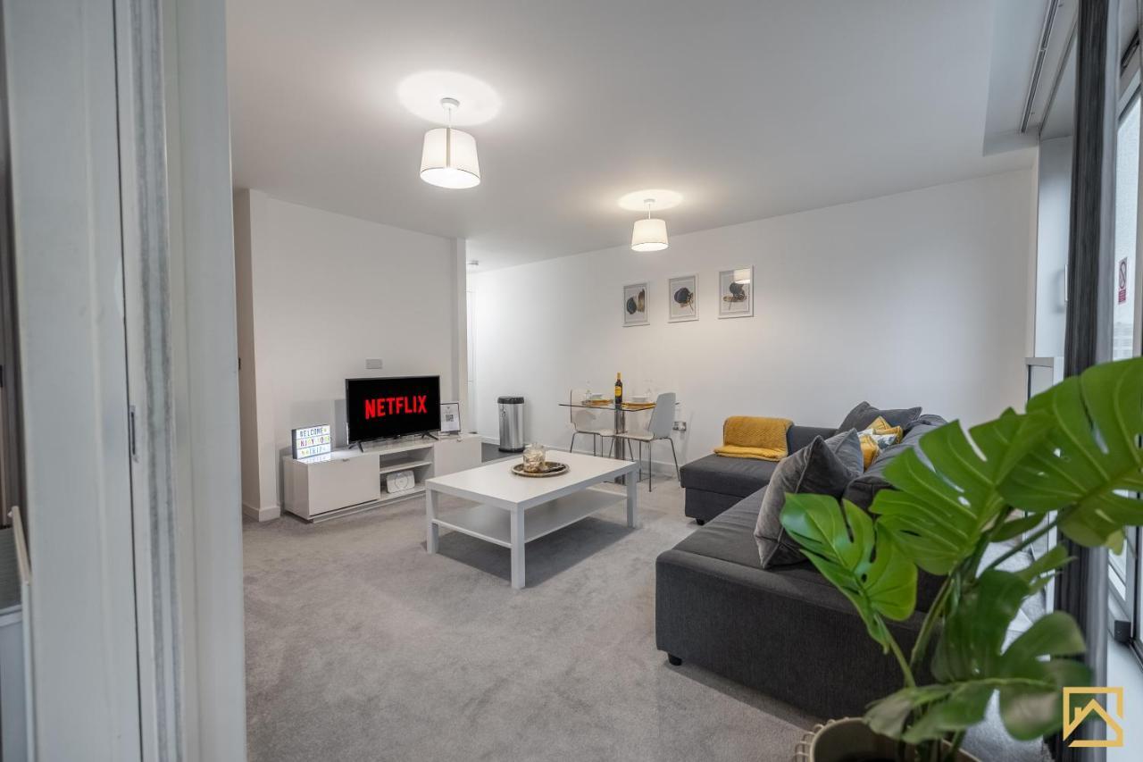 Modern 1 Bed In Central Mk, Free Parking, Smart Tv, Manhattan House By Valore Property Services Milton Keynes Exterior photo